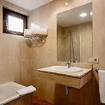 Отель Ikonik Plaza Mercado Саламанка