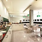 Отель Ikonik Plaza Mercado 3*