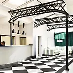 Отель Ikonik Plaza Mercado 3*