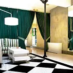 Ikonik Plaza Mercado 3*