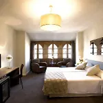 Ikonik Plaza Mercado Отель Саламанка