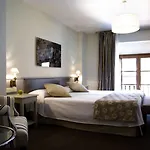 Ikonik Plaza Mercado