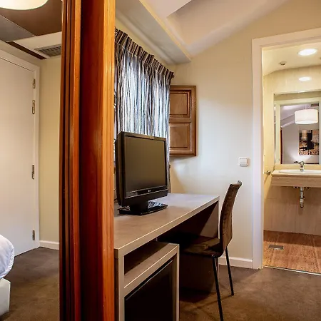 Ikonik Plaza Mercado فندق سلامنكا