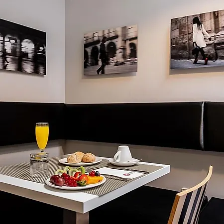 Ikonik Plaza Mercado ホテル 3*