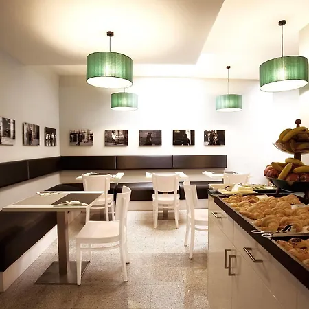 艾克尼克广场市场酒店 3* 萨拉曼卡