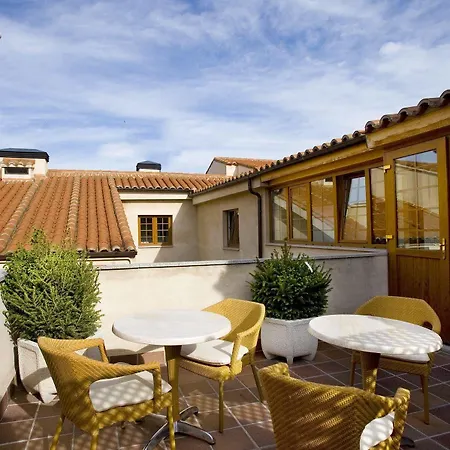 فندق Ikonik Plaza Mercado سلامنكا