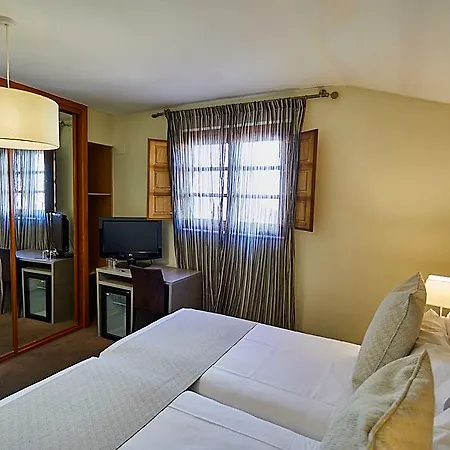 Ikonik Plaza Mercado فندق سلامنكا