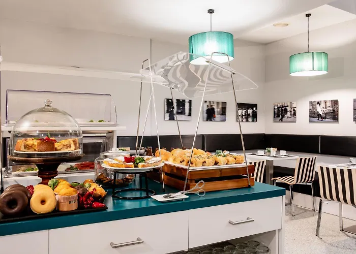 Ikonik Plaza Mercado Hotel 3*