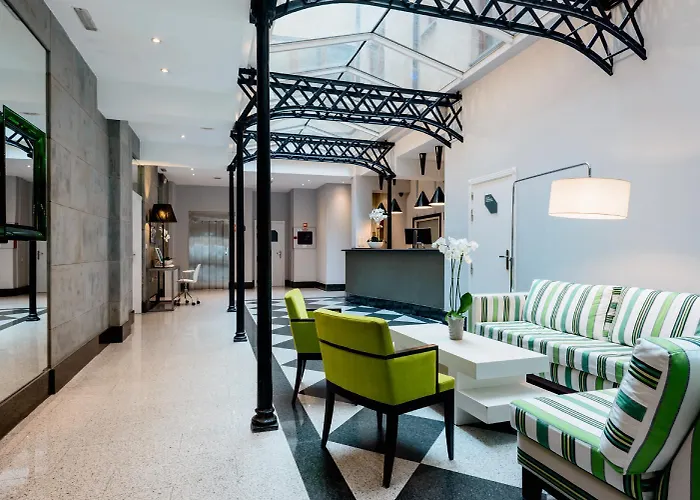 Ikonik Plaza Mercado 3*