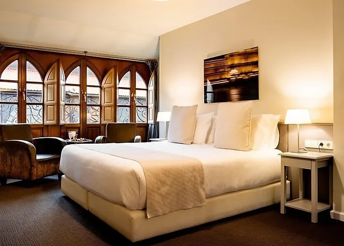 Ikonik Plaza Mercado Hotel 3*