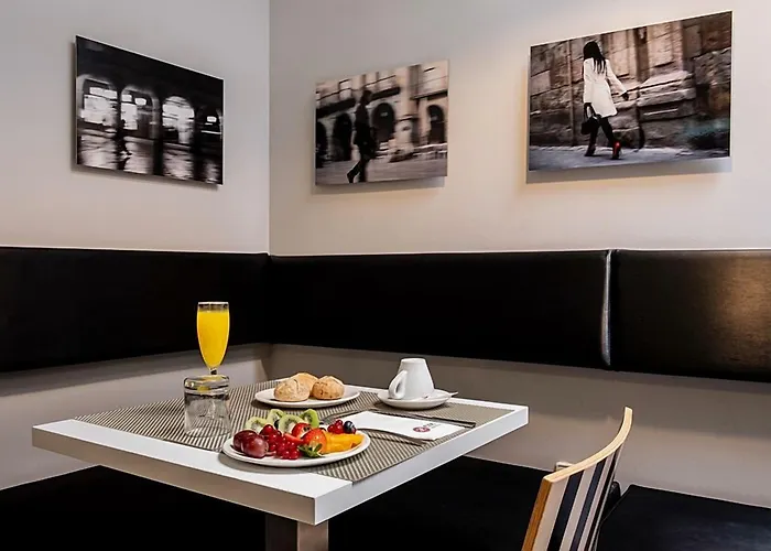 Ikonik Plaza Mercado Hotel 3*