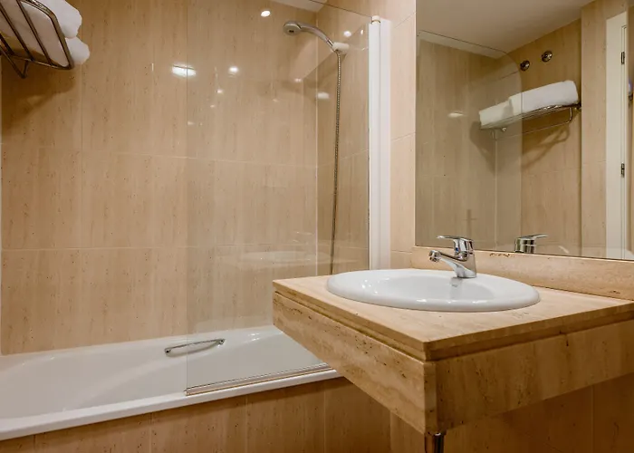 Ikonik Plaza Mercado 3*