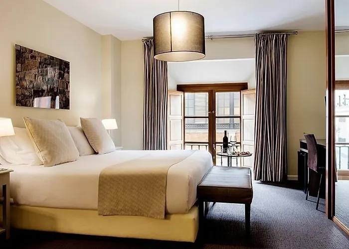 מלון Ikonik Plaza Mercado