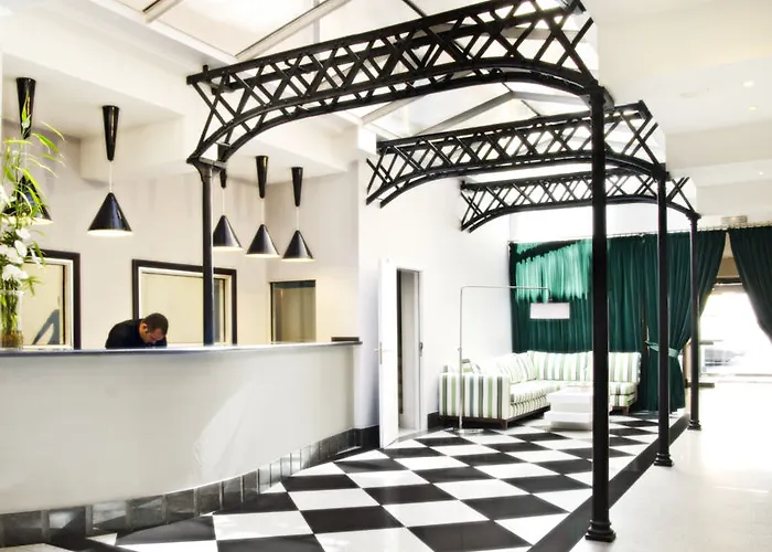 Ikonik Plaza Mercado 3* سلامنكا