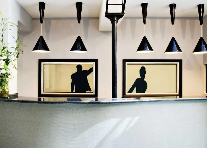 Ikonik Plaza Mercado