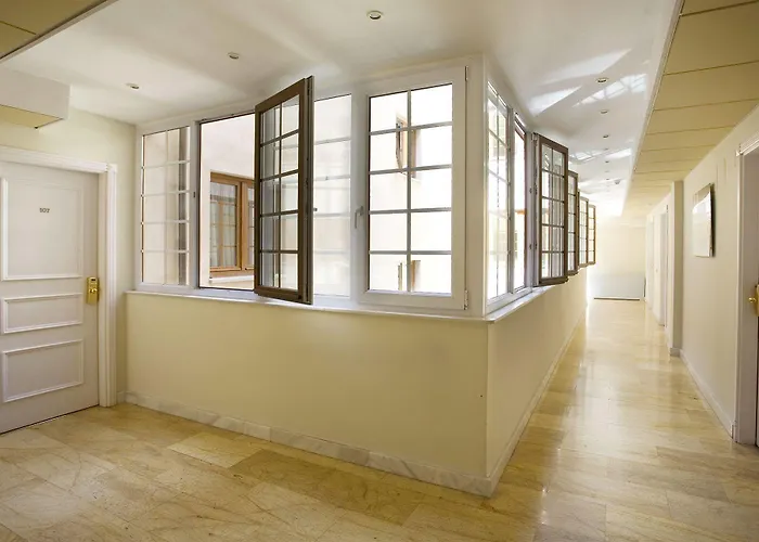 Ikonik Plaza Mercado