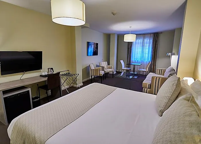 Hotel Ikonik Plaza Mercado 3*